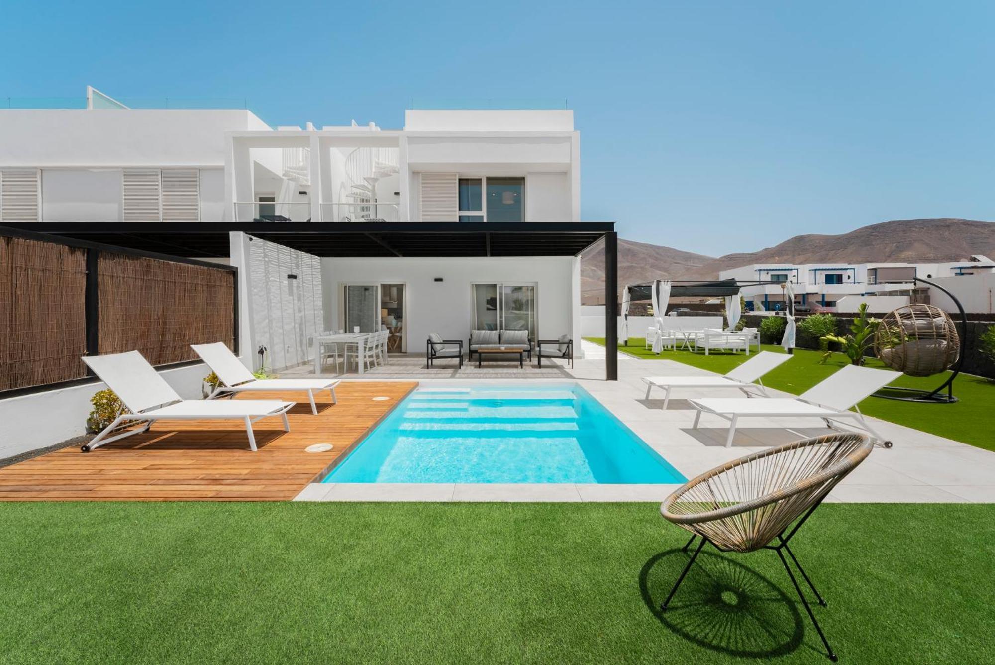 Casa Menta. Relaxing Corner In Front Of The Ocean *